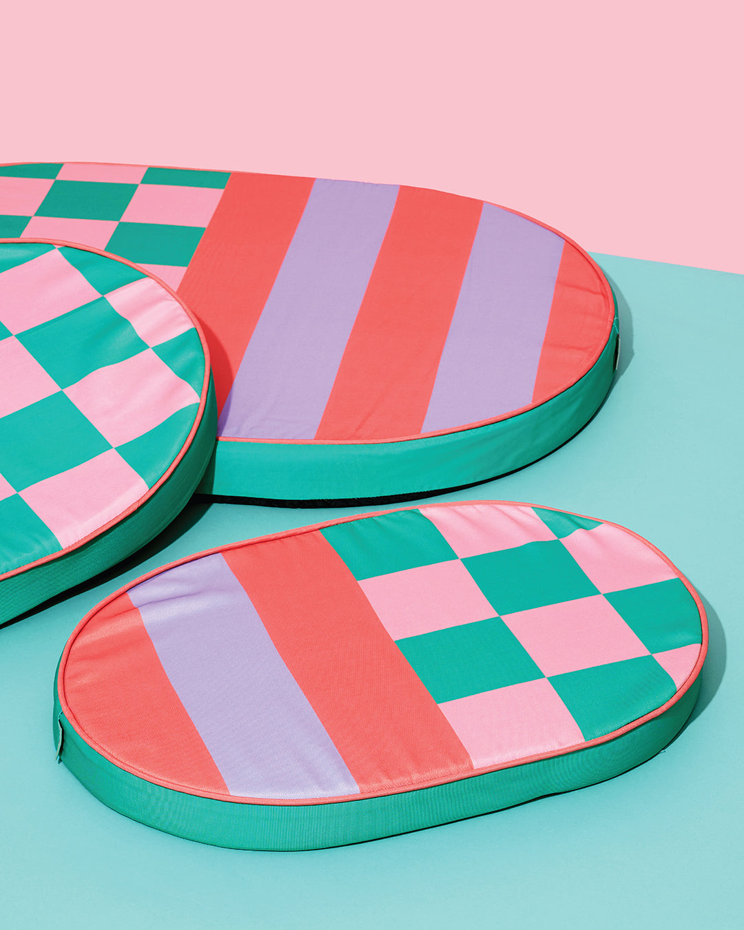 Prynometry Oval Shape Bed เตียงนอน