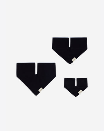 Tone on tone Triangle Bandana ผ้าพันคอ